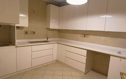 Sarayat Maadi, apartment 3 bedrooms semi-furnished for rent